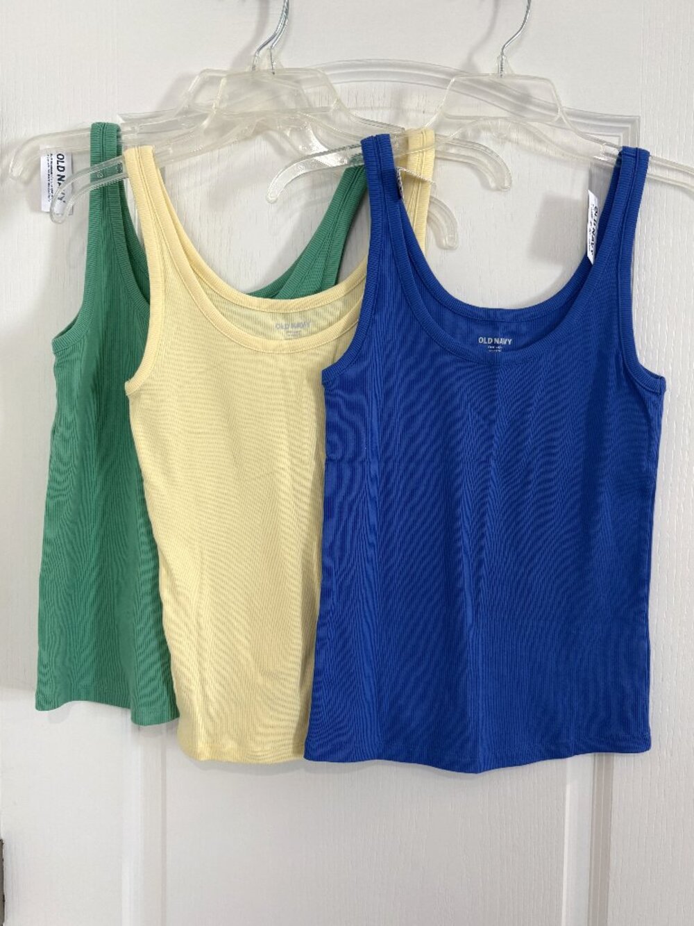 Old Navy 3 PC First Layer Ribbed Scoop Neck Tank Top Size Medium Petite NEW